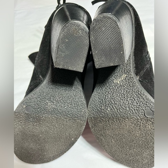 Lane Bryant black heeled boots zip up side size 10 wide. - Picture 7 of 7